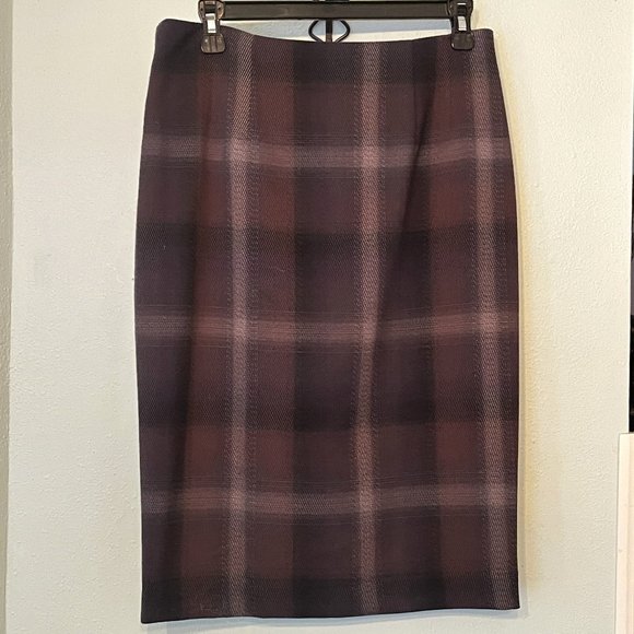 Plaid Skirt - Picture 1 of 8